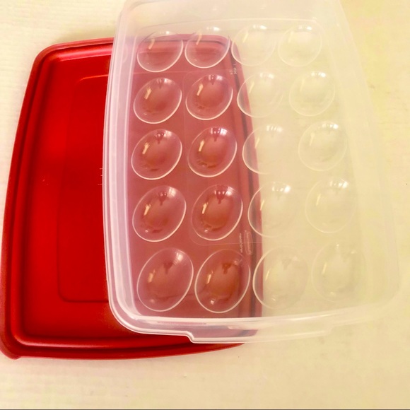 Rubbermaid Kitchen 2 Count Egg Keeper Nwt Poshmark